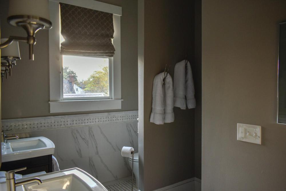 Sparrow Grove Manor Monroe Habitación foto